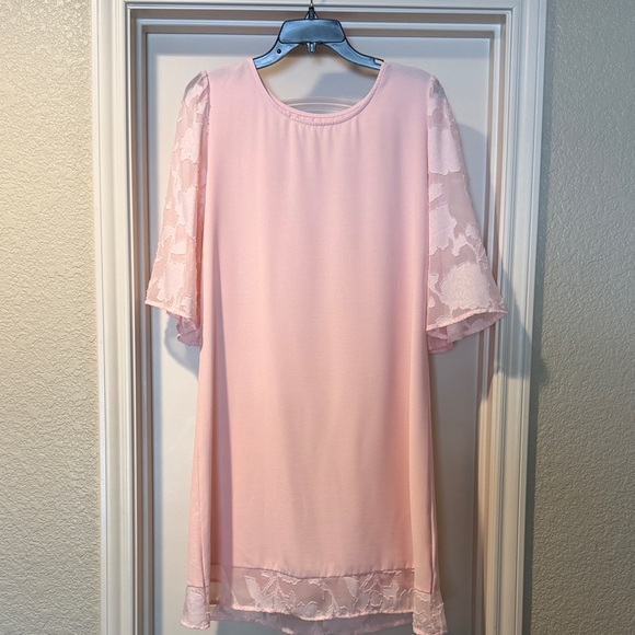 Elegant Blush Pink Midi Dress with Lace Sleeves - Picture 3 of 10
